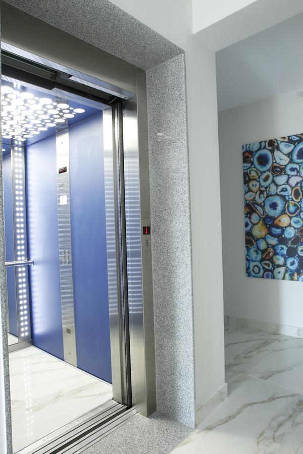 Albatros Suites Vrasná Exterior foto