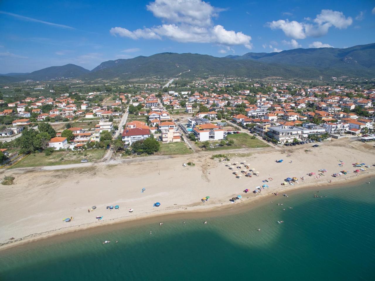 Albatros Suites Vrasná Exterior foto